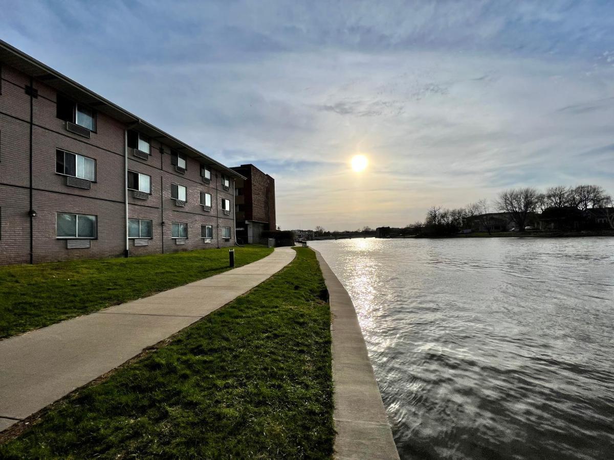 River Walk Inn Fort Atkinson Exterior foto